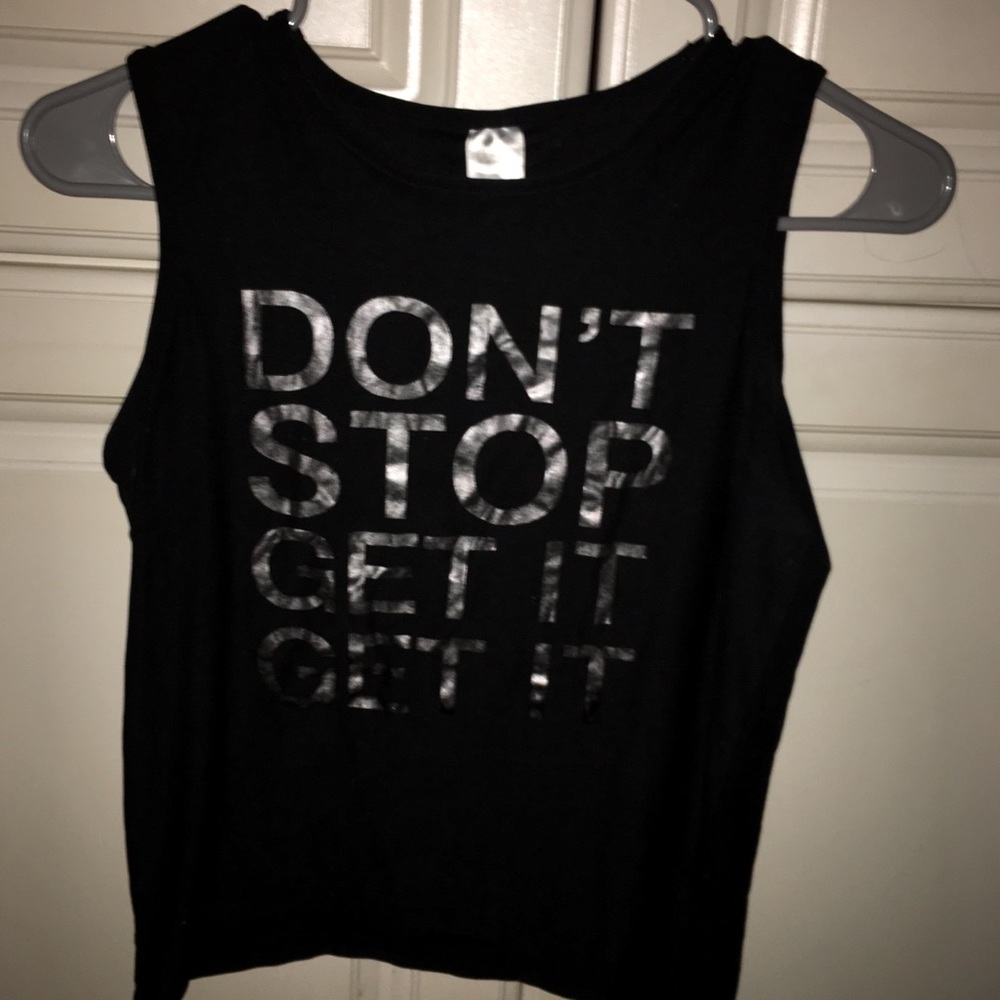 Women’s Black cropped flowery  tank top Size Medium